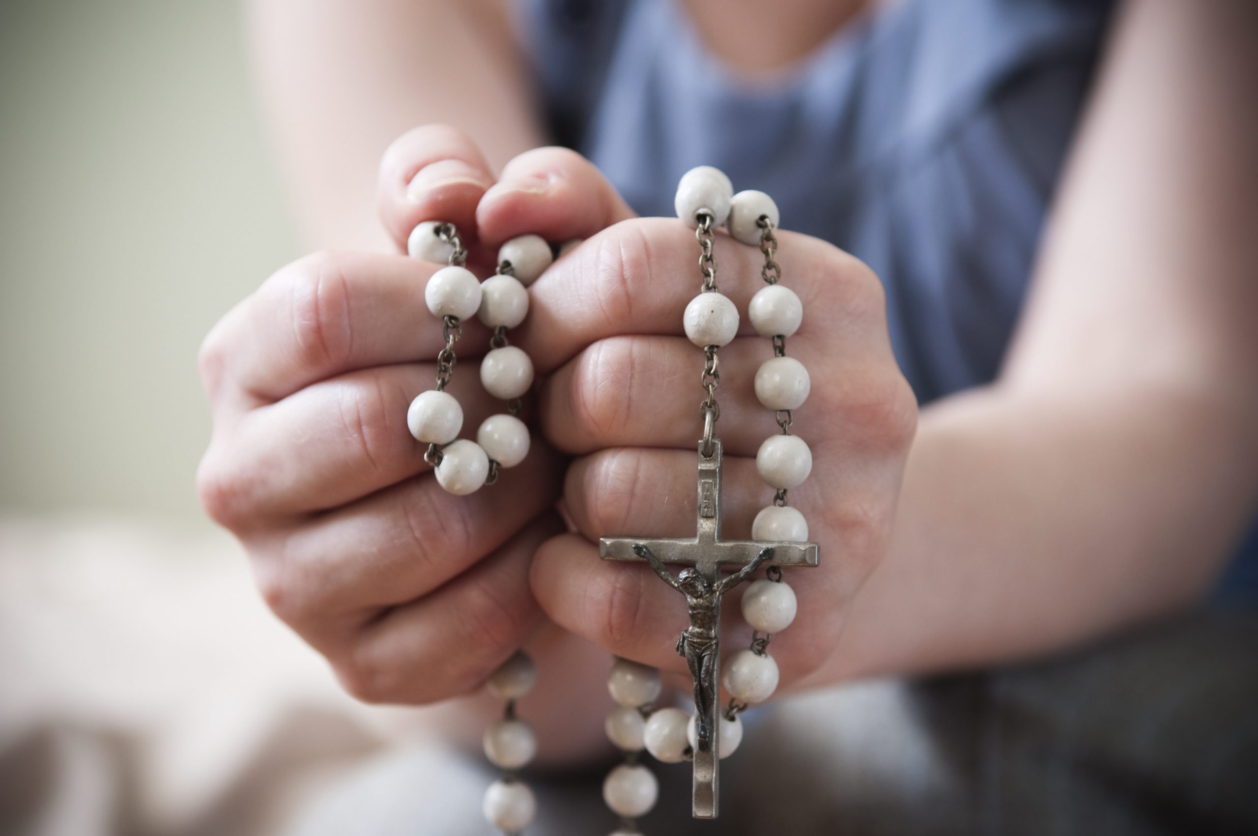 Calm Rosary Monday 65 - oqg1cko